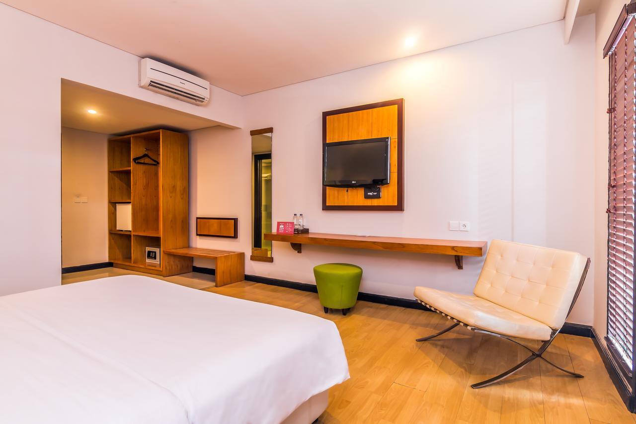Zen Rooms Kuta Beach Poppies Lane מראה חיצוני תמונה
