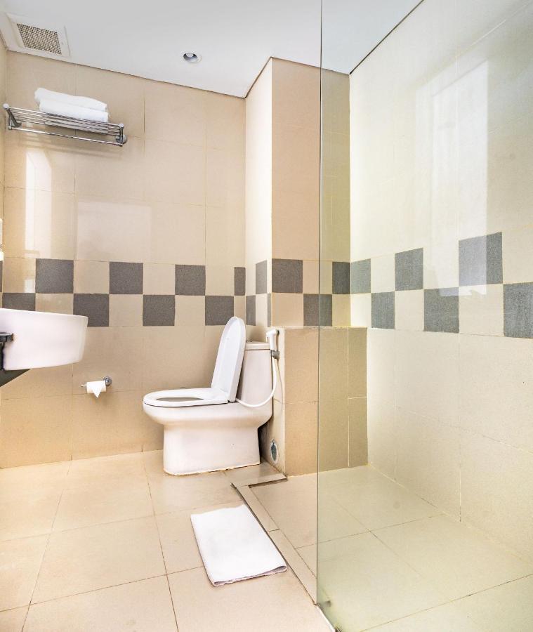 Zen Rooms Kuta Beach Poppies Lane מראה חיצוני תמונה